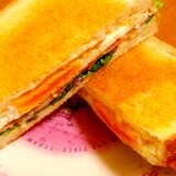 B（ベーコン）M（水菜）T（たまご）サンドイッチ♪